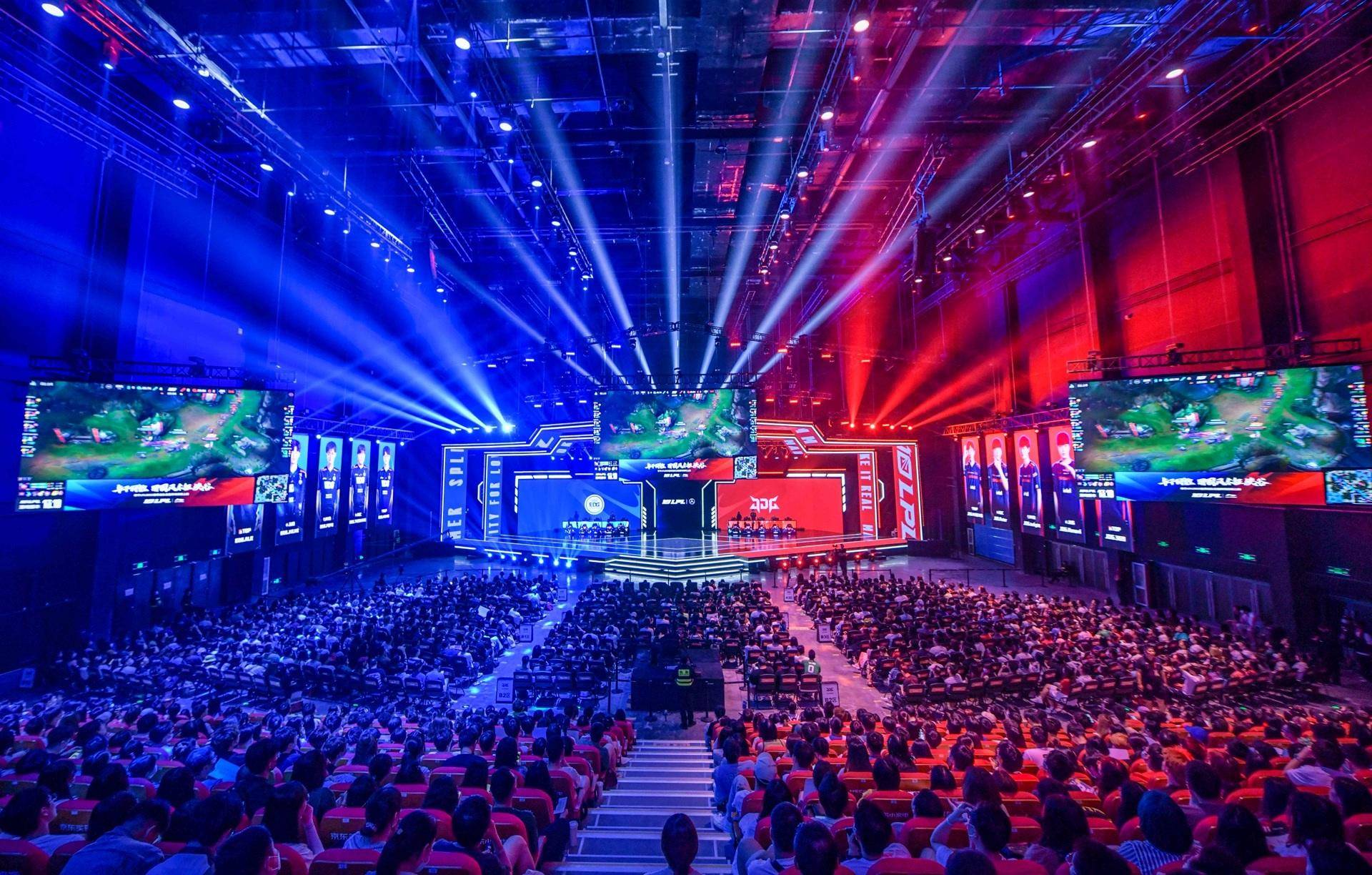 从竞技场到 从竞技场到